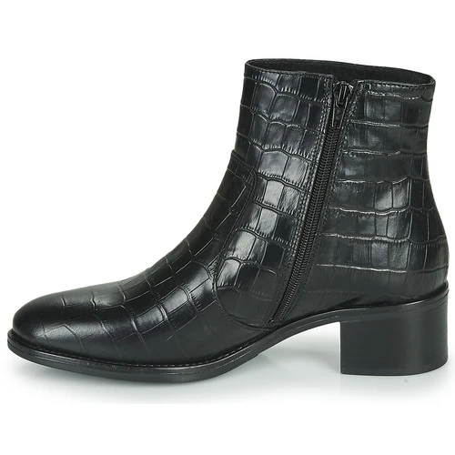 Betty London - NOUME - Image 4